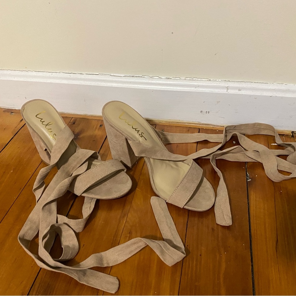 Lulu’s Alta Light Nude Suede Lace-Up Heels- size 7.